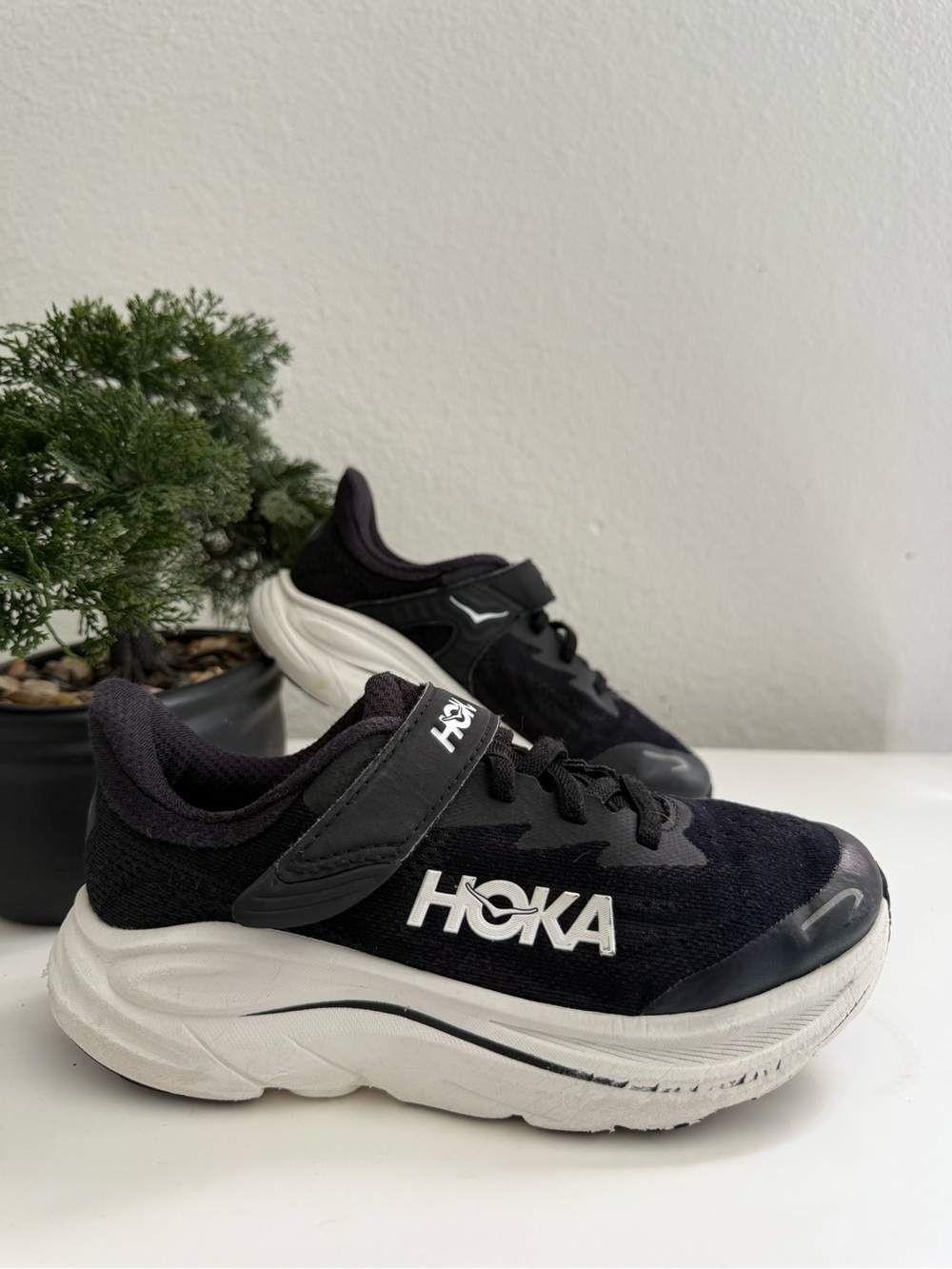 Hoka Clifton 10 Kids size 1.5 Black and White Athletic Sneaker